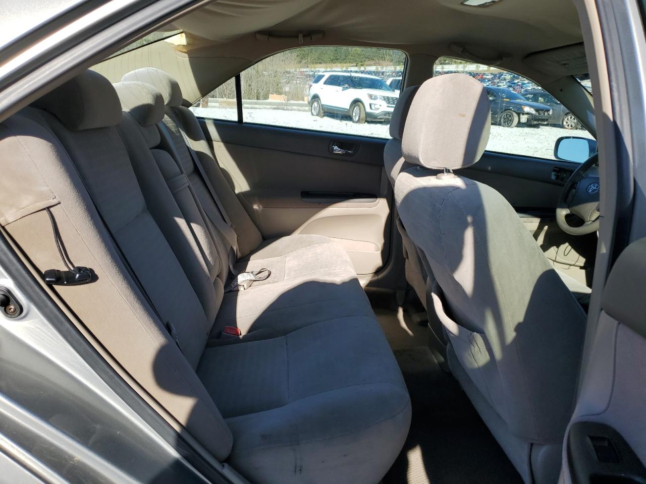 2005 Toyota Camry - Image 10