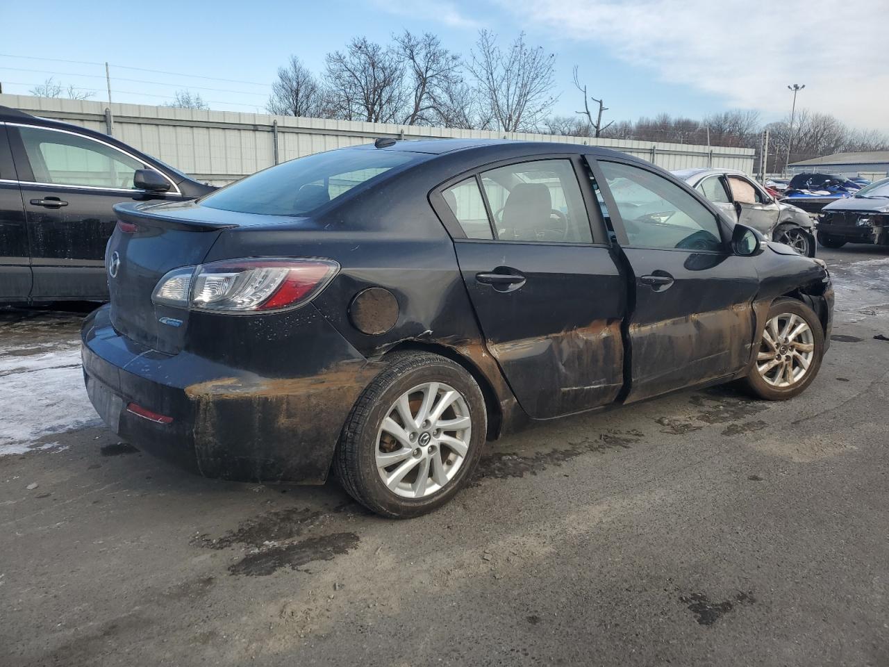 2013 Mazda 3 - Image 3