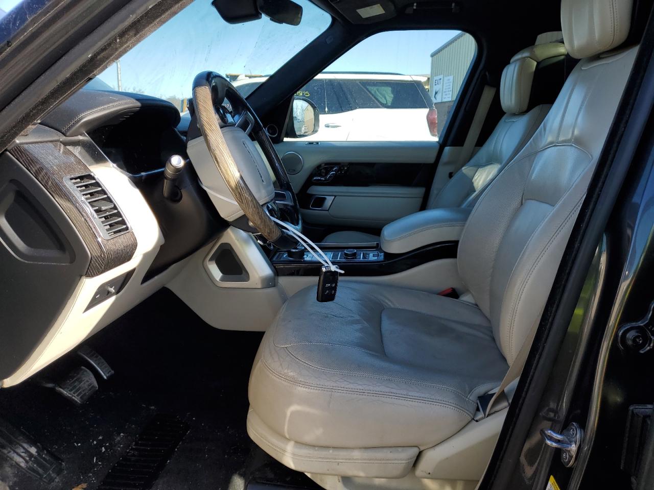 2020 Land Rover Range Rover - Image 7