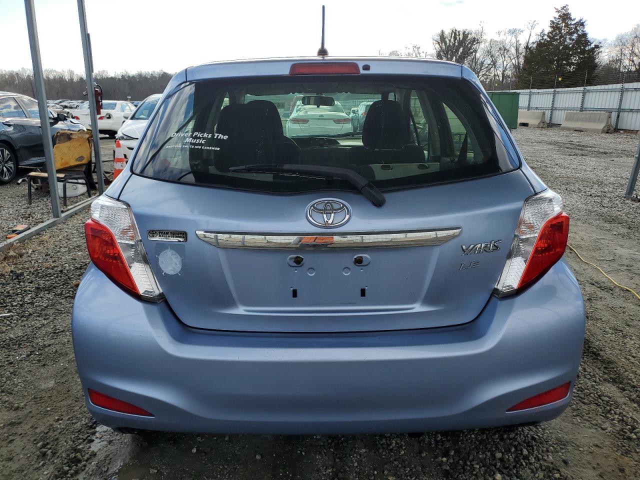 2012 Toyota Yaris - Image 6