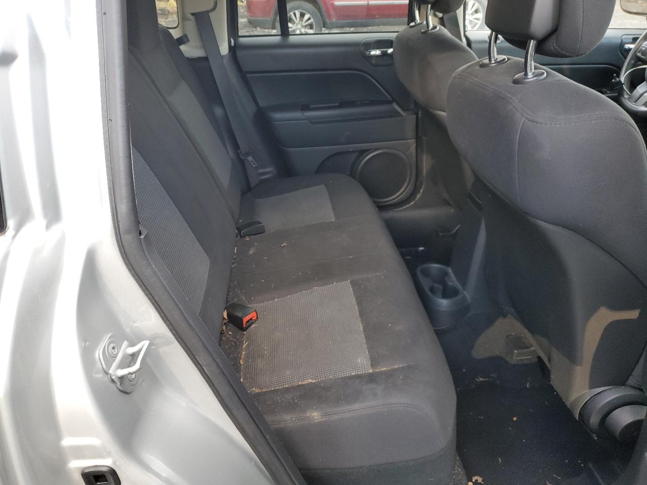 2011 Jeep Compass - Image 11
