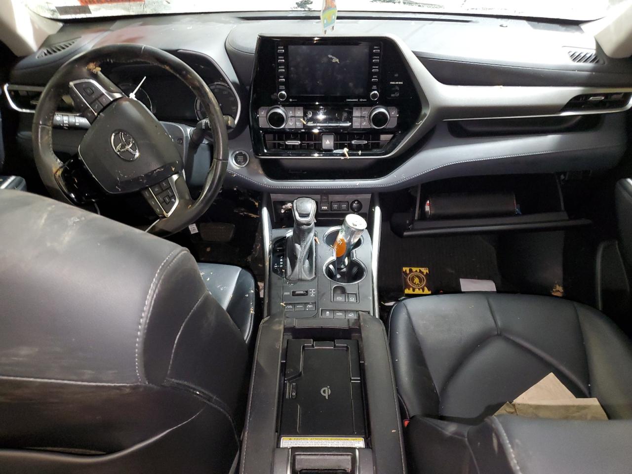 2021 Toyota Highlander - Image 8