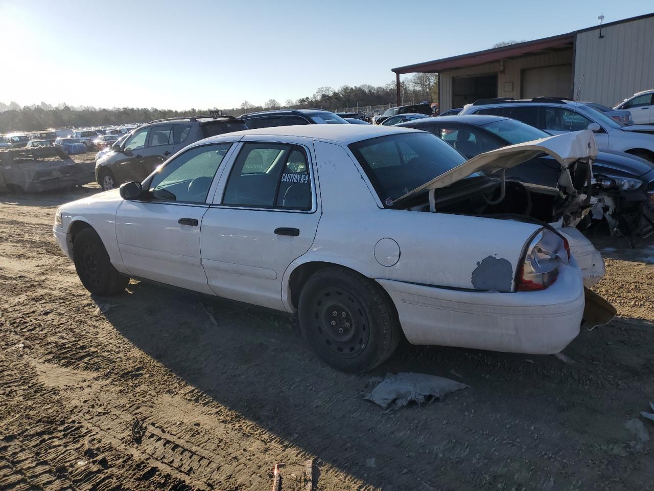2005 Ford Crown Victoria - Image 2