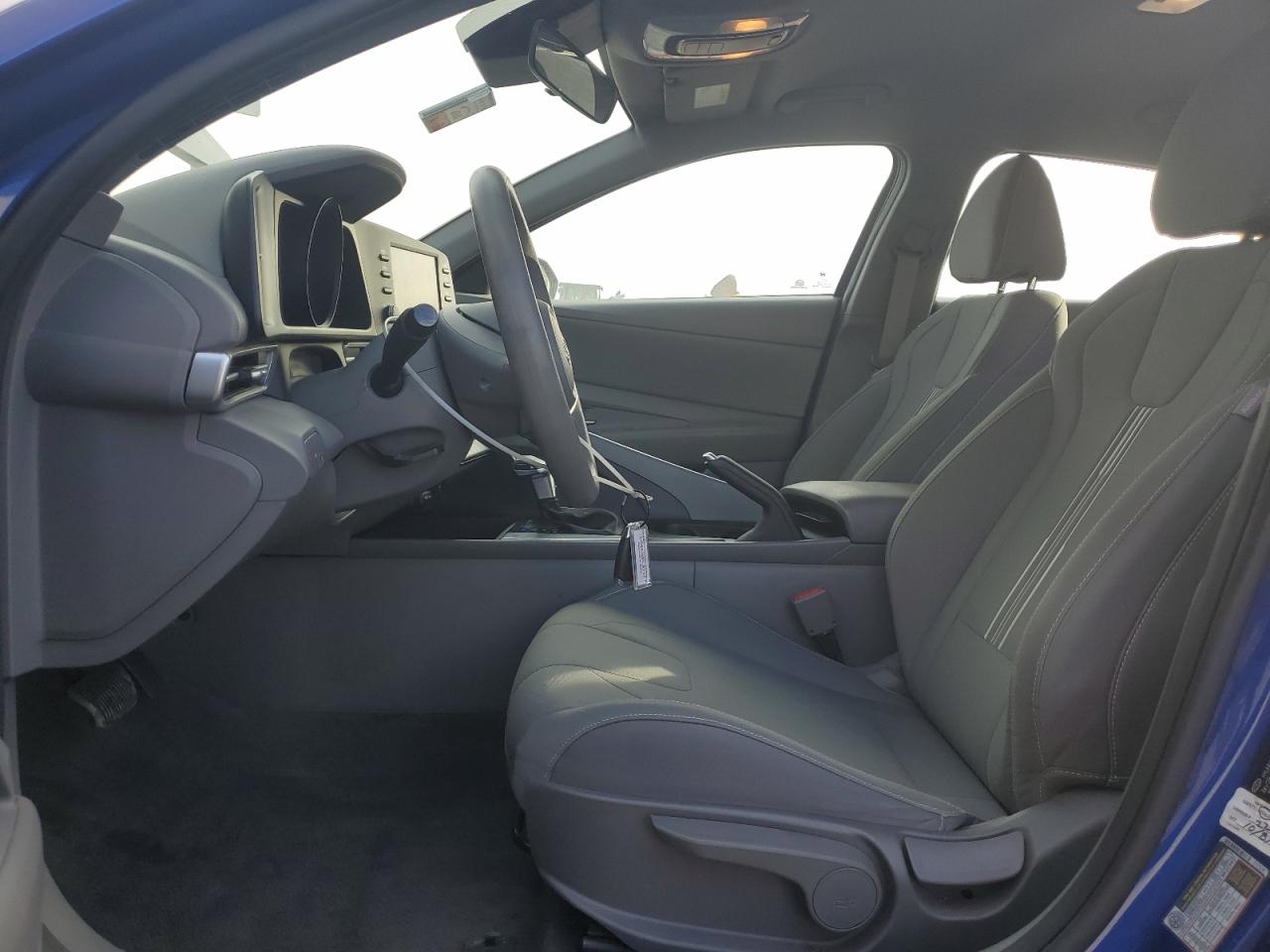2021 Hyundai Elantra - Image 7