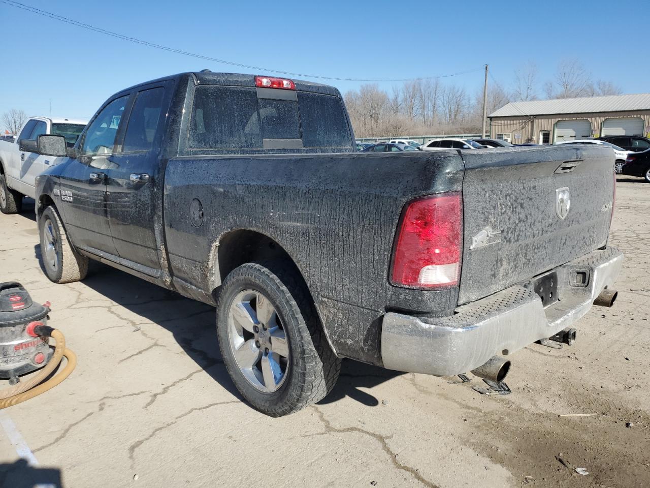 2016 RAM 1500 - Image 2