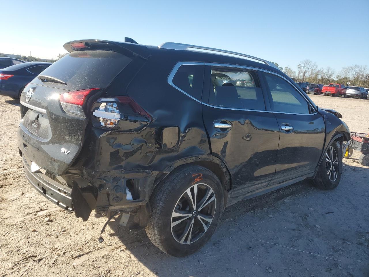 2020 Nissan Rogue - Image 3