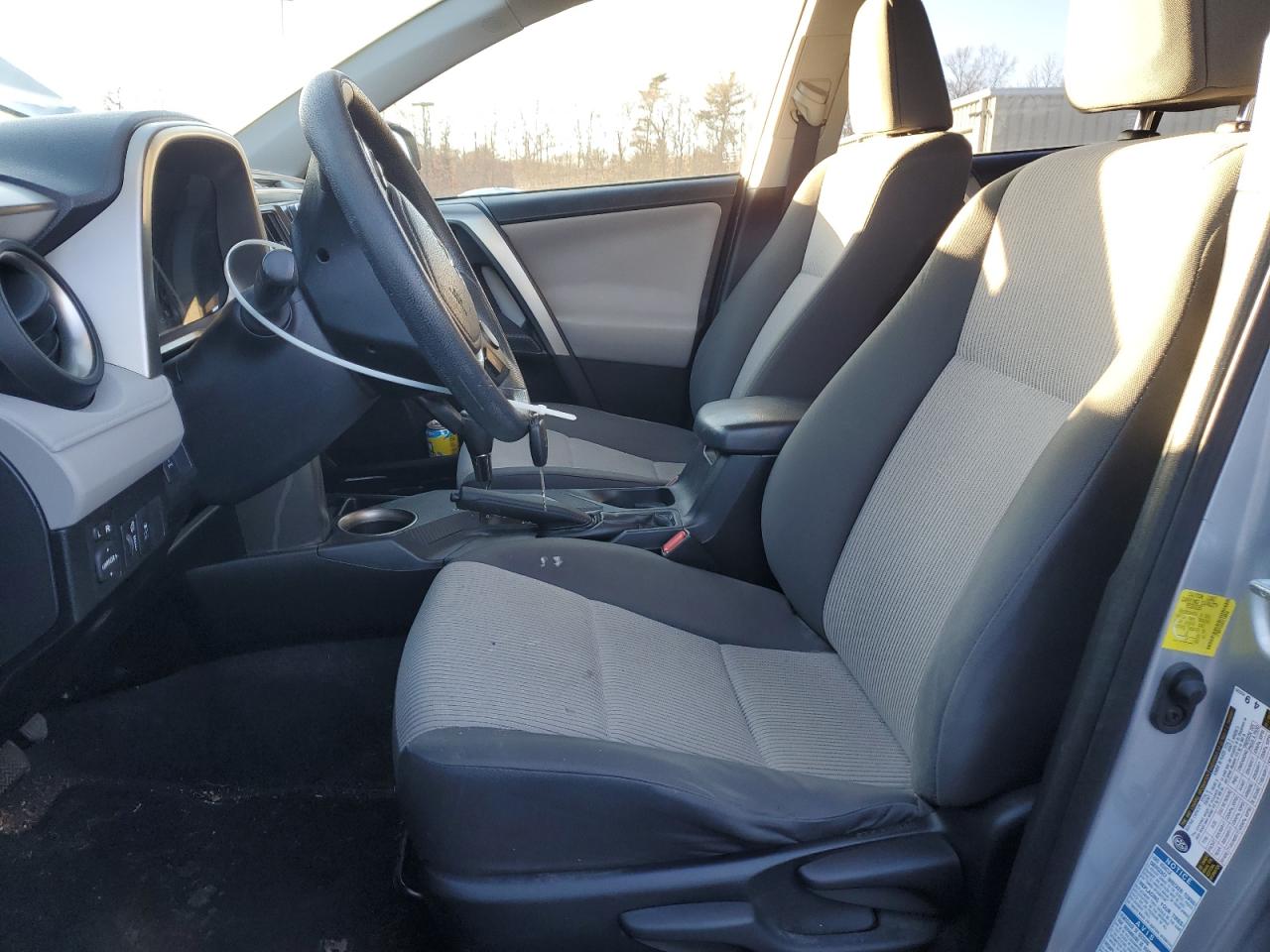 2015 Toyota RAV 4 - Image 7