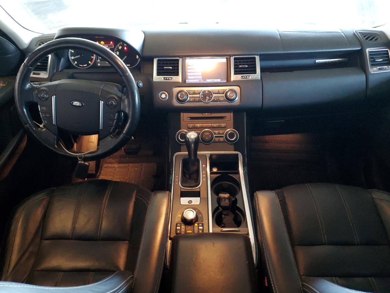 2011 Land Rover Range Rover - Image 8