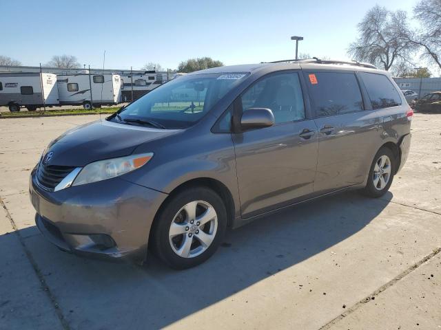 2011 Toyota Sienna Le