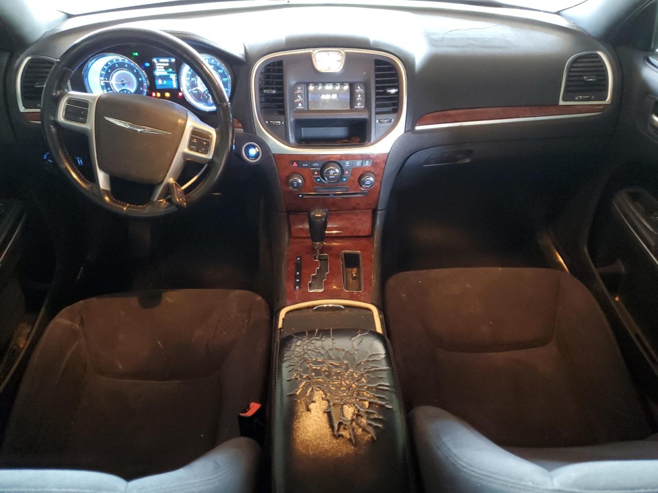 2012 Chrysler 300 - Image 8