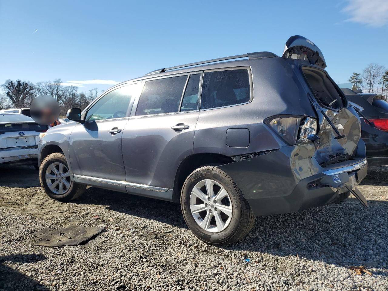 2012 Toyota Highlander - Image 2