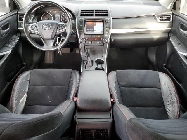  TOYOTA CAMRY 2015 Czerwony