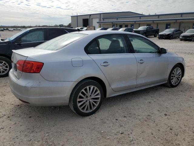 Sedans VOLKSWAGEN JETTA 2014 Silver