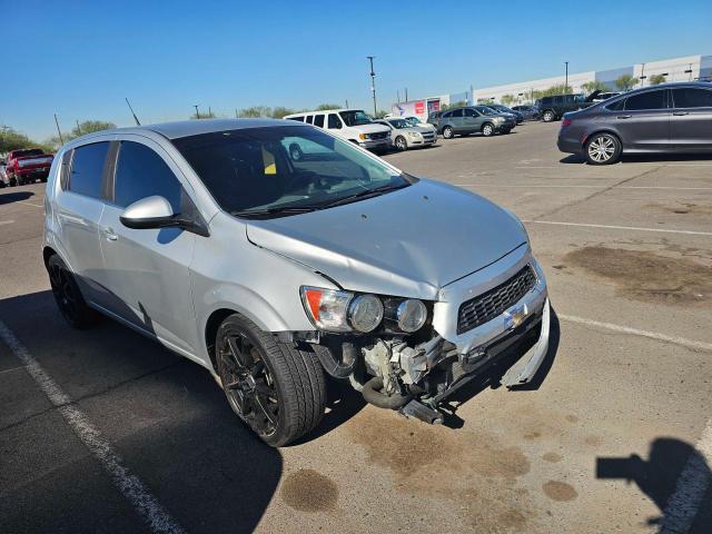 Hatchbacks CHEVROLET SONIC 2012 Srebrny