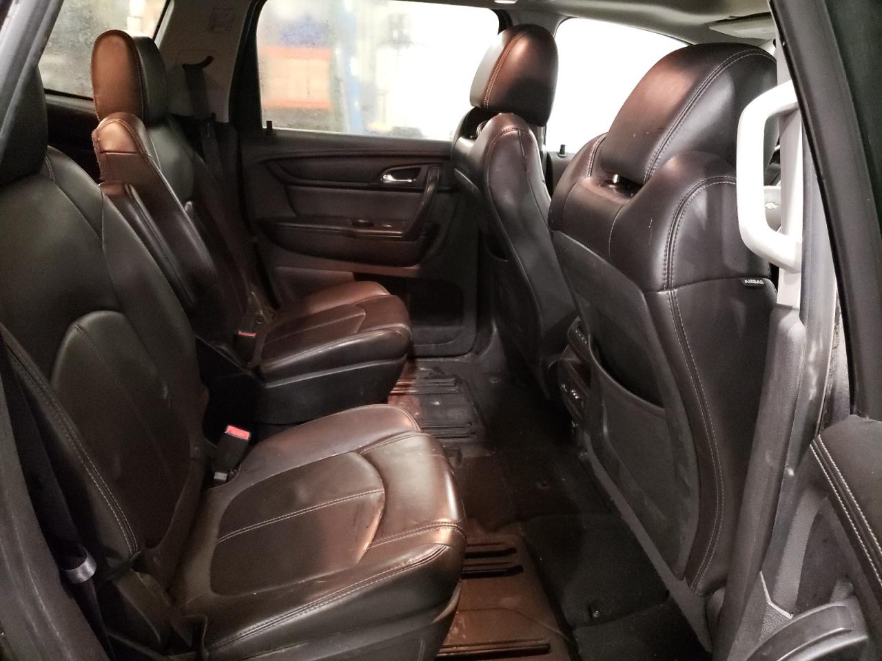 2014 Chevrolet Traverse - Image 11