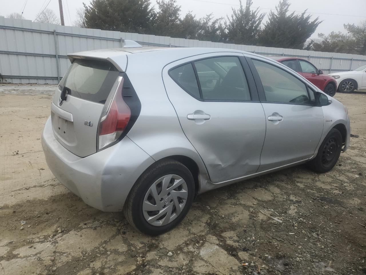 2015 Toyota Prius - Image 3