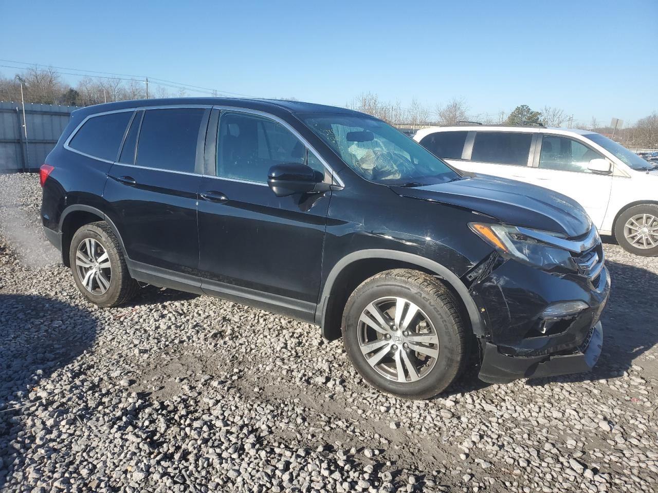 2017 Honda Pilot - Image 4