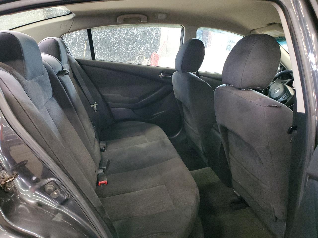 2010 Nissan Altima - Image 10