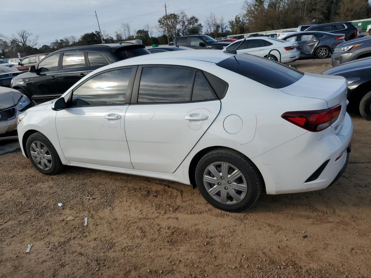 2021 Kia Rio - Image 2