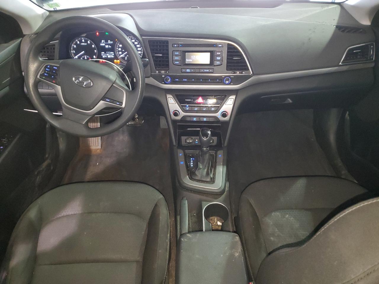 2017 Hyundai Elantra - Image 8