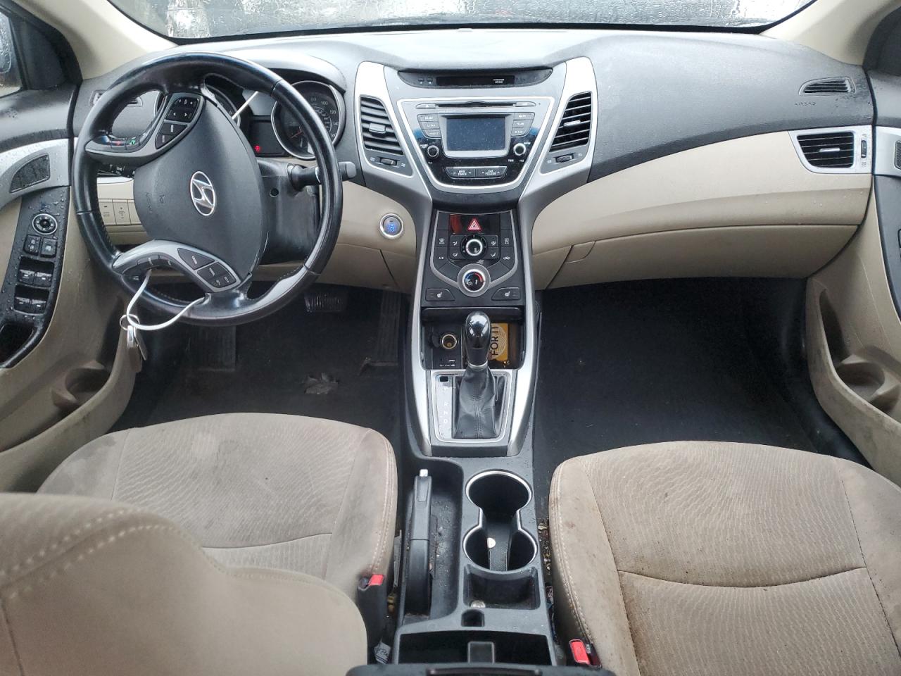 2016 Hyundai Elantra - Image 8