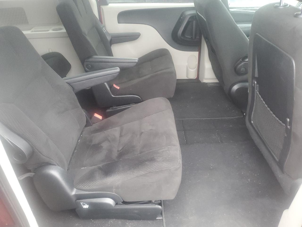 2014 Dodge Caravan - Image 11
