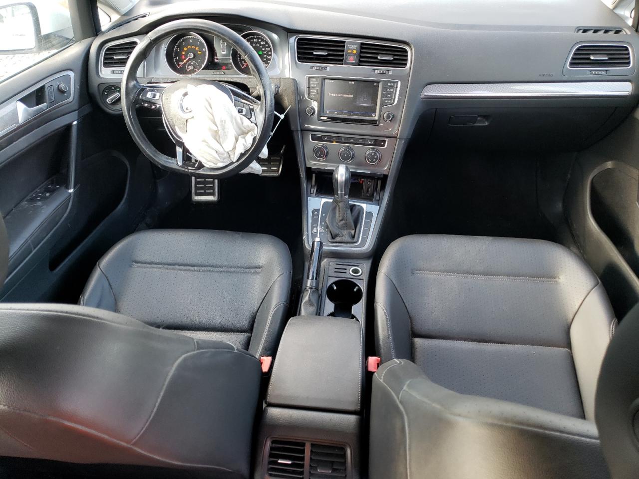 2017 Volkswagen Golf - Image 8