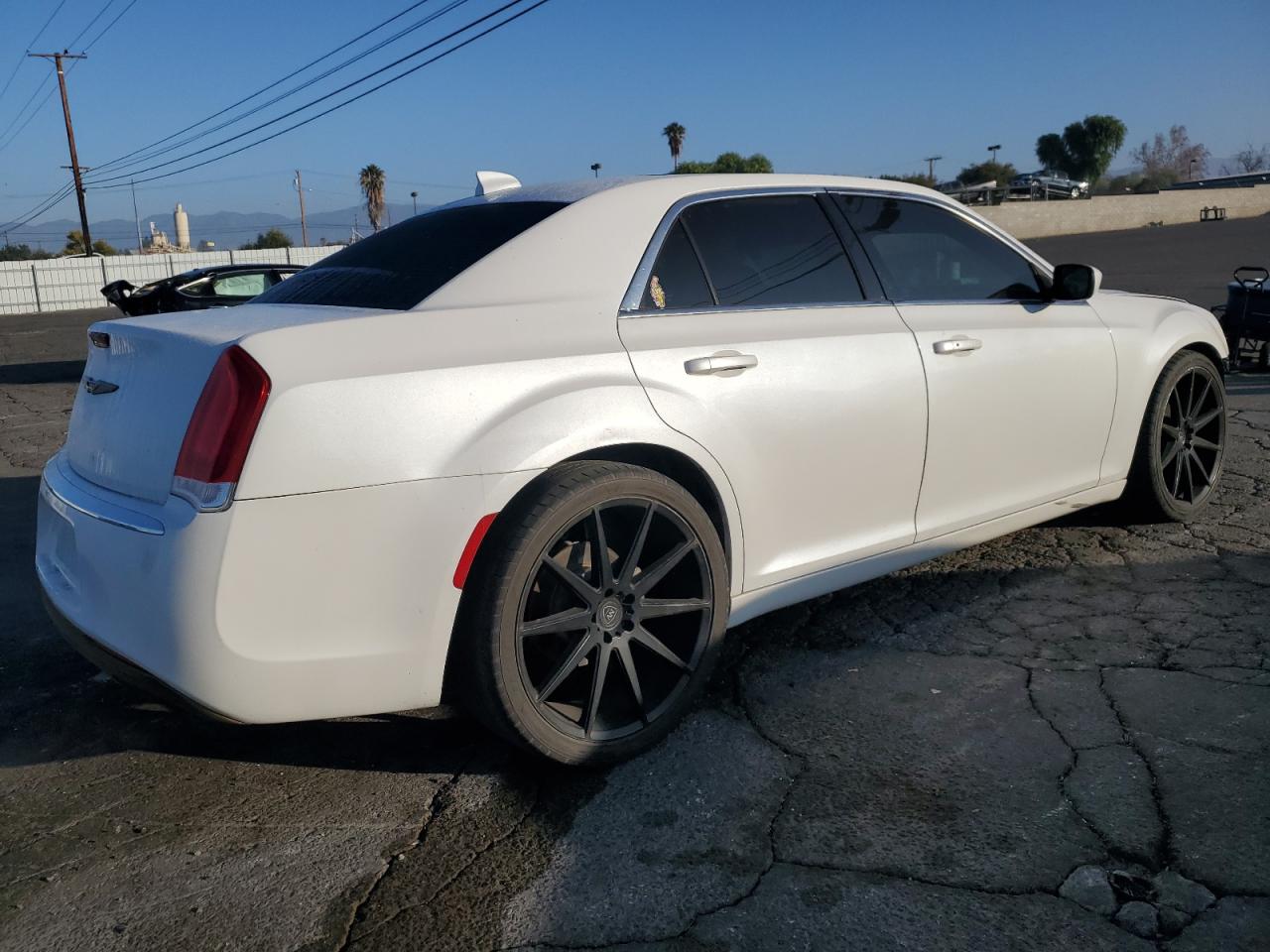 2016 Chrysler 300 - Image 3