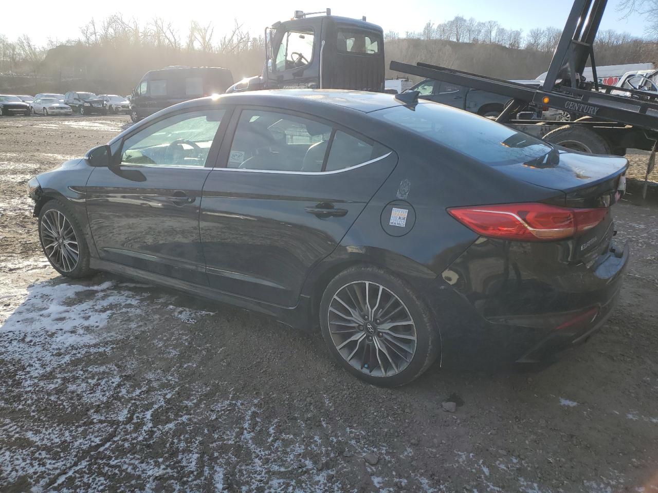 2018 Hyundai Elantra - Image 2