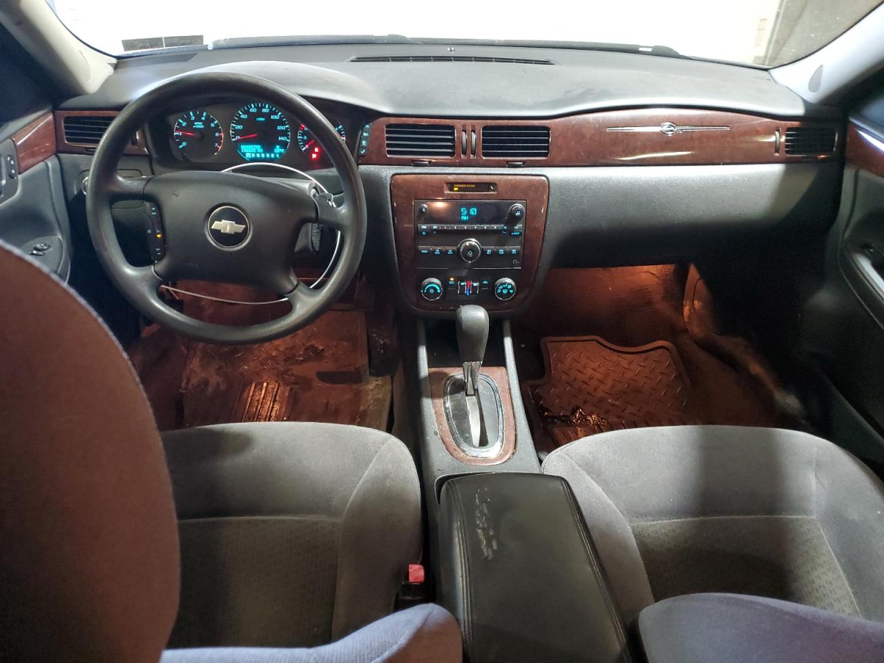 2009 Chevrolet Impala - Image 8