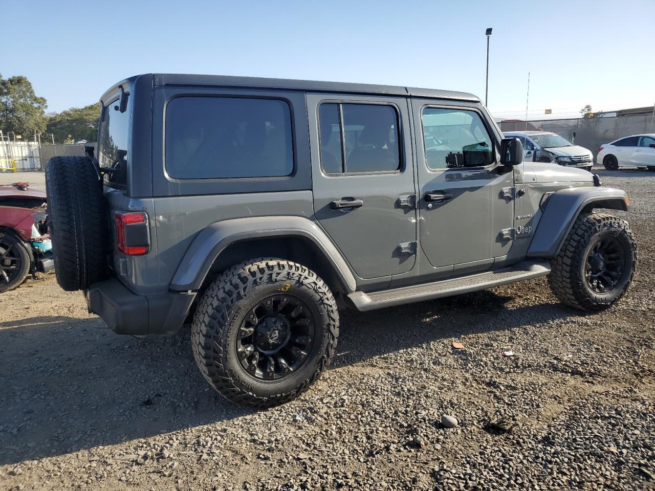 VIN 1C4HJXEG9JW244095 2018 JEEP WRANGLER no.3