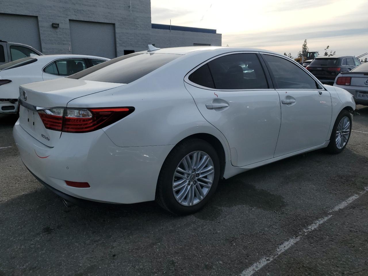 VIN JTHBK1GG2D2077649 2013 LEXUS ES350 no.3