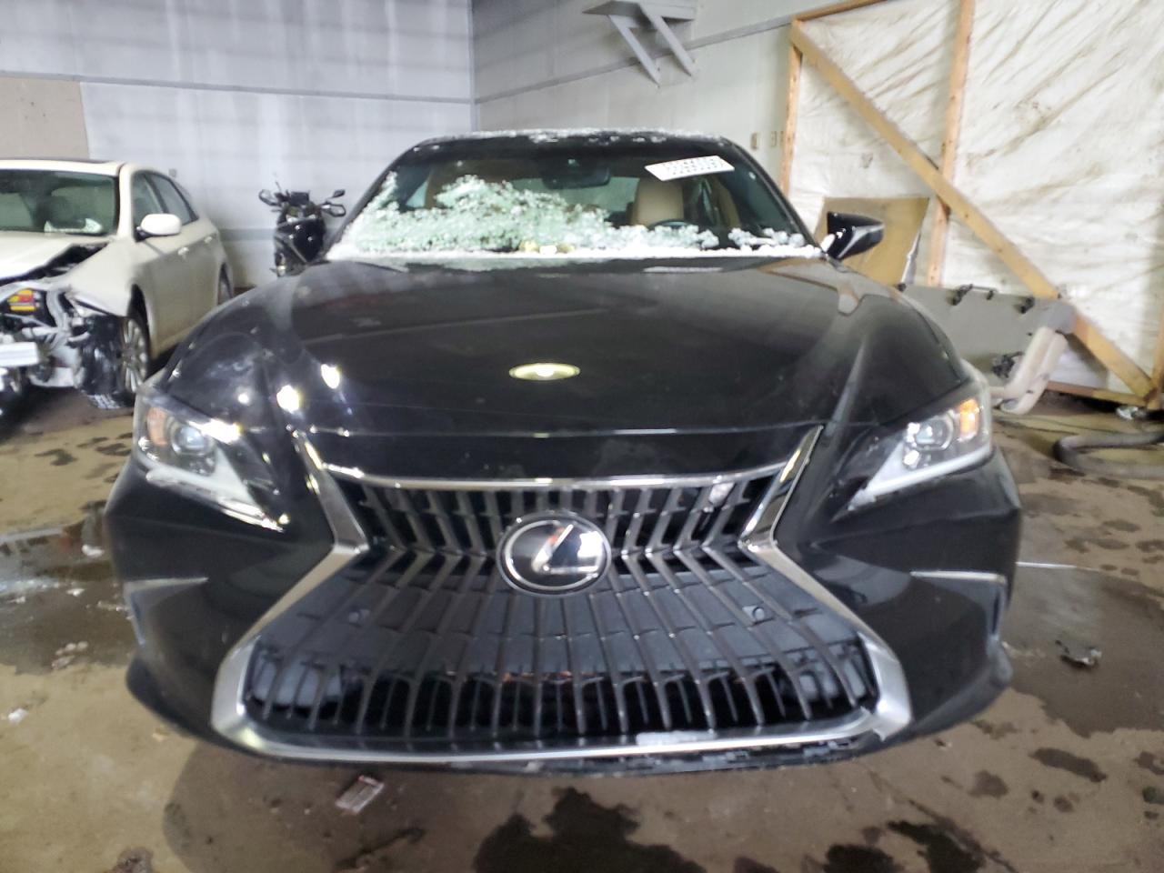 2022 Lexus ES - Image 5