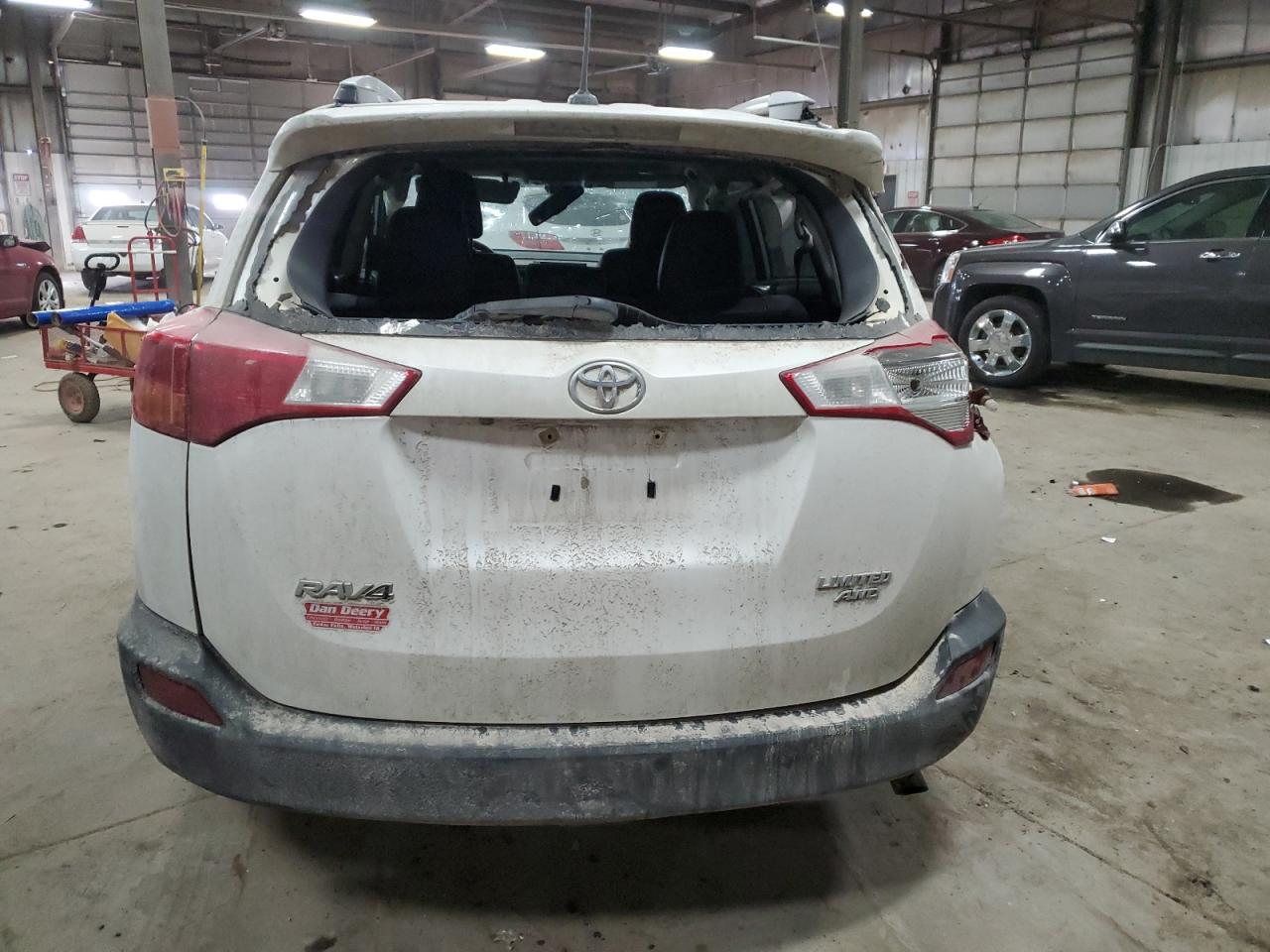2014 Toyota RAV 4 - Image 6