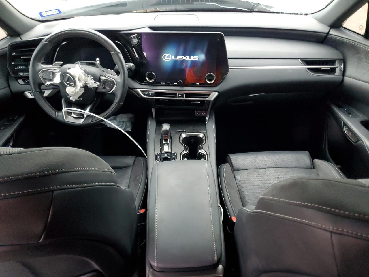 2023 Lexus RX - Image 8