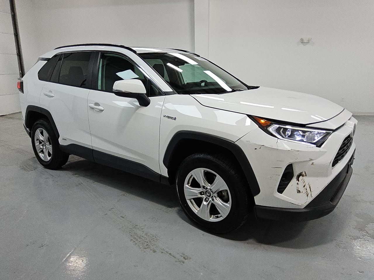 2020 Toyota RAV 4 - Image 4