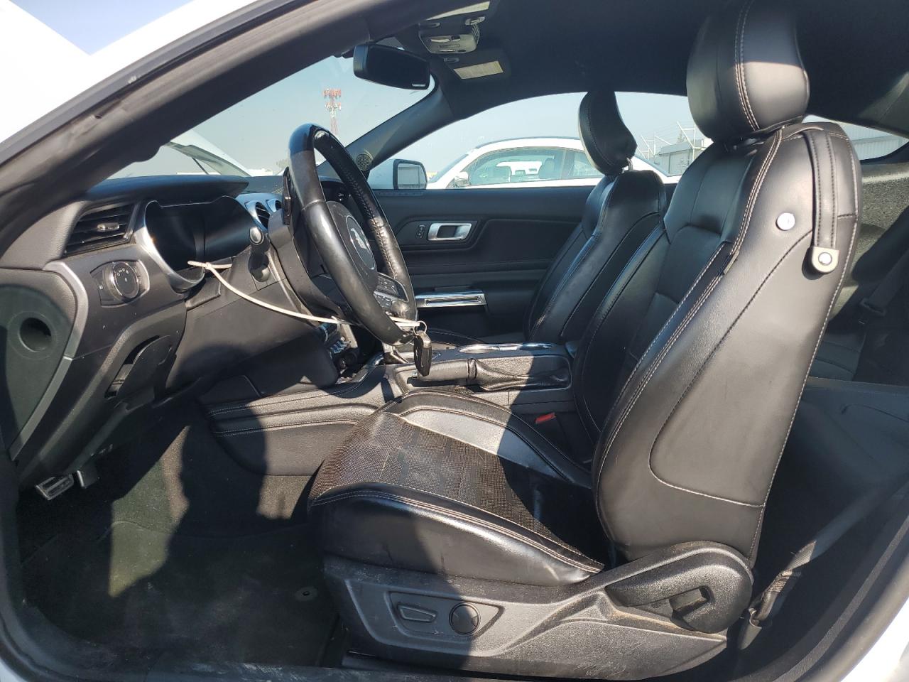 2020 Ford Mustang - Image 7