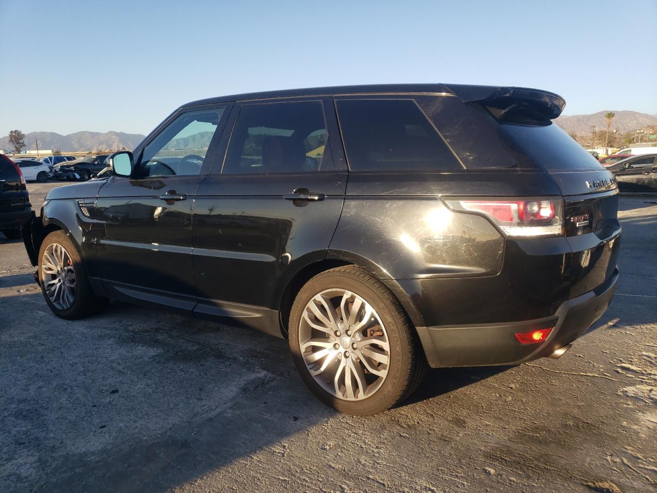2014 Land Rover Range Rover - Image 2