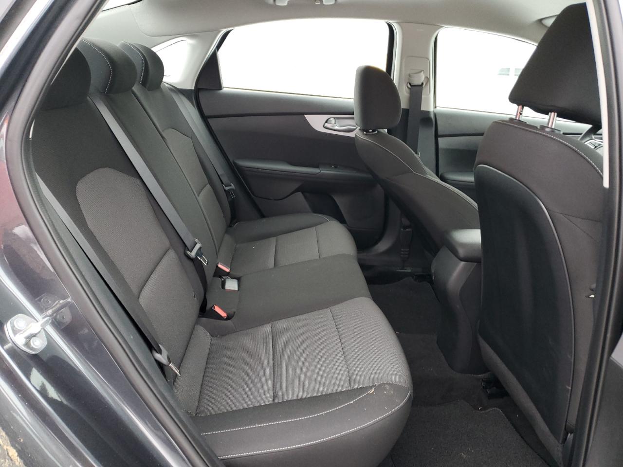 2023 Kia Forte - Image 11
