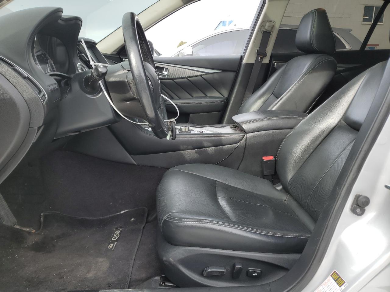 2015 Infiniti Q50 - Image 7