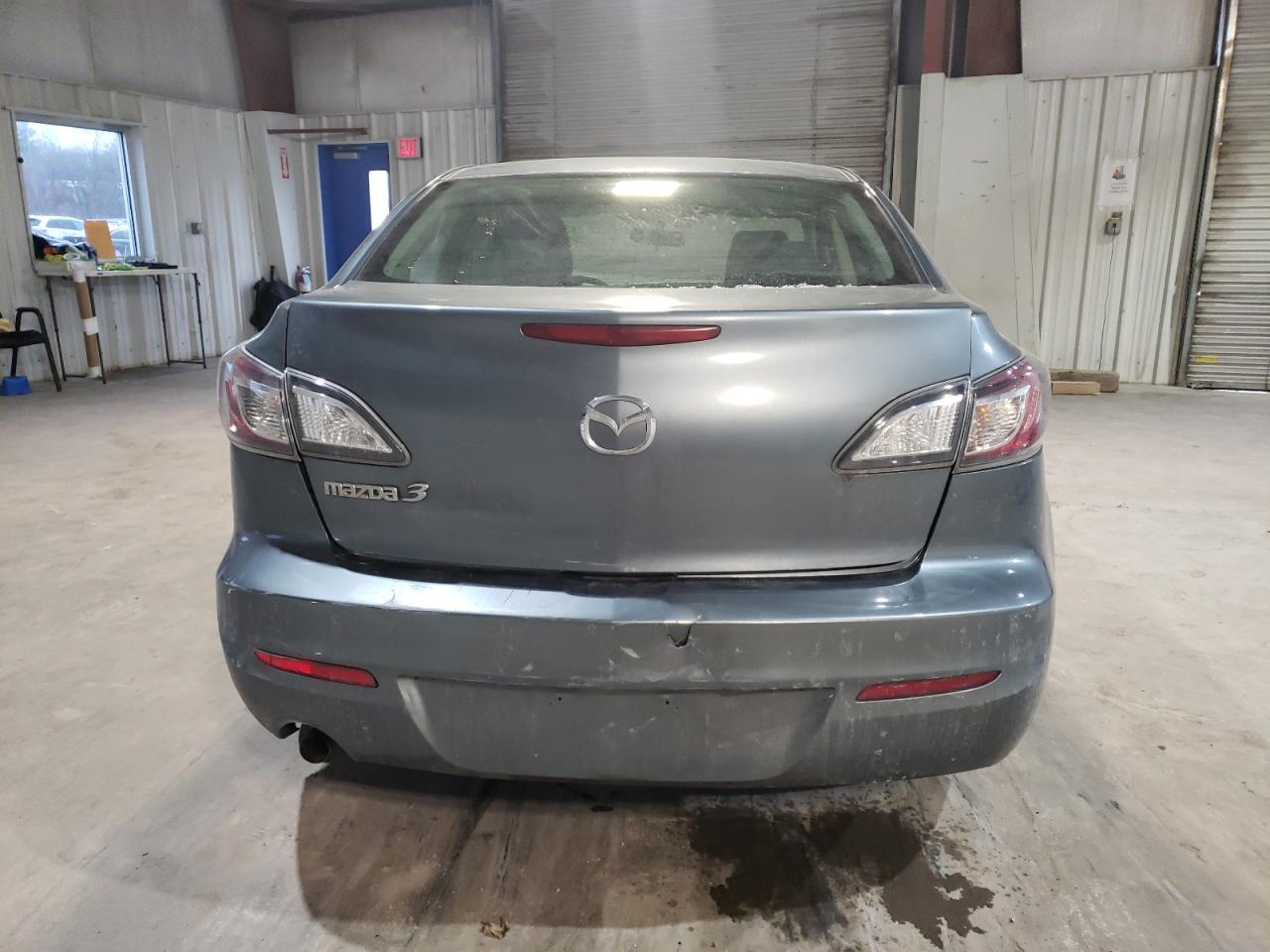 2013 Mazda 3 - Image 6