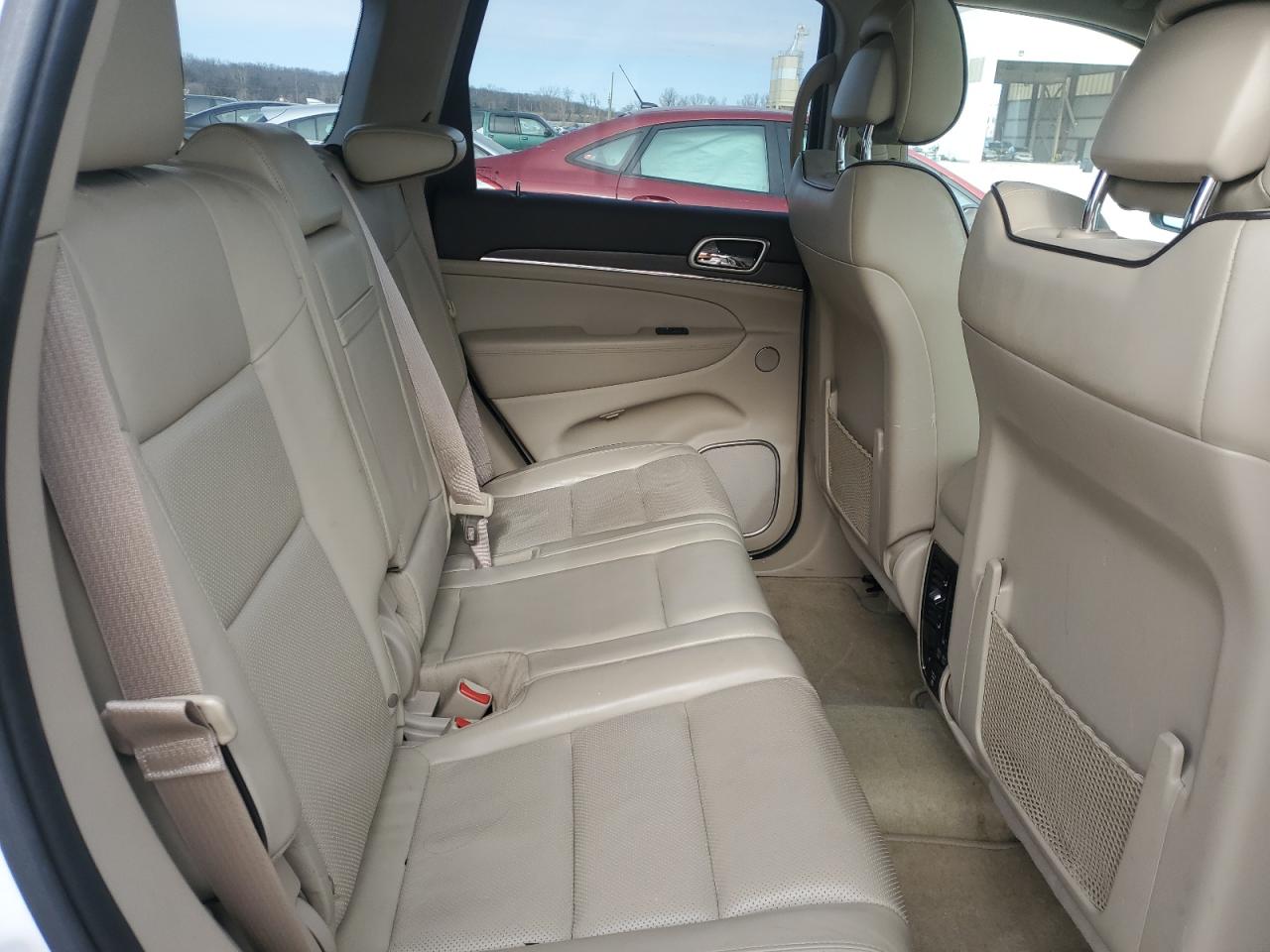 2016 Jeep Grand Cherokee - Image 11
