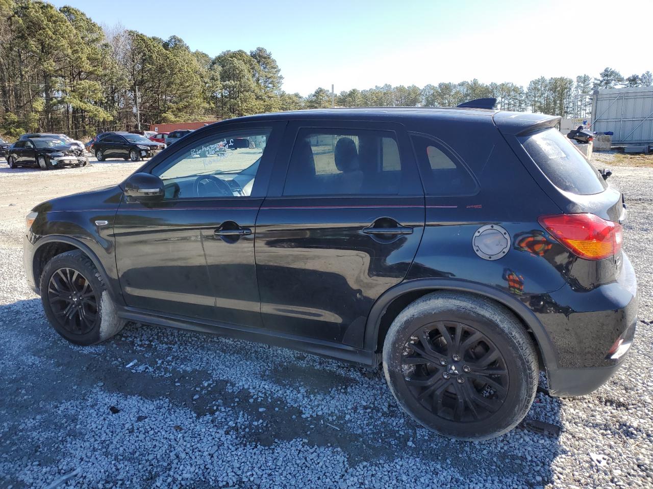 2018 Mitsubishi Outlander - Image 2