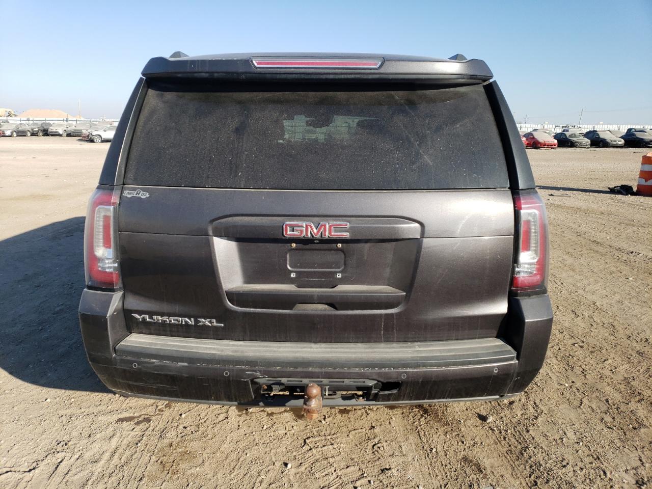 2017 GMC Yukon - Image 6