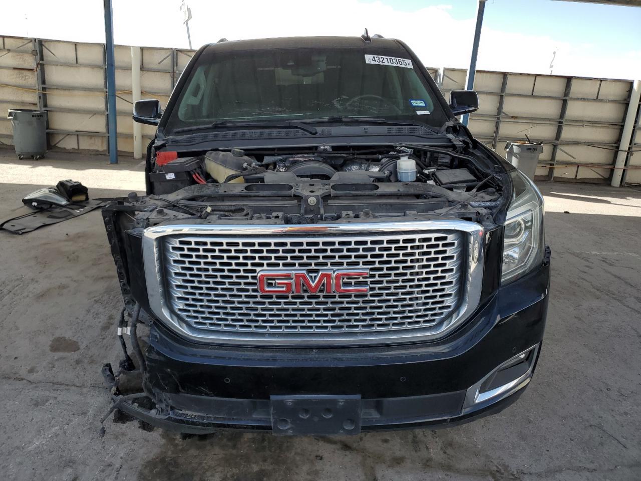 2015 GMC Yukon - Image 5