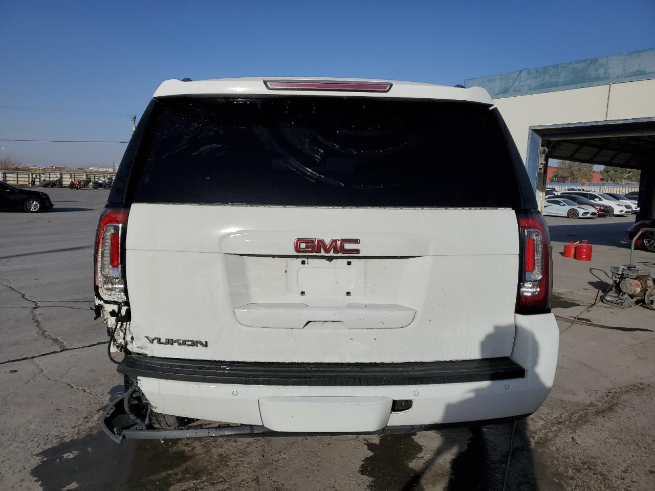 2015 GMC Yukon - Image 6