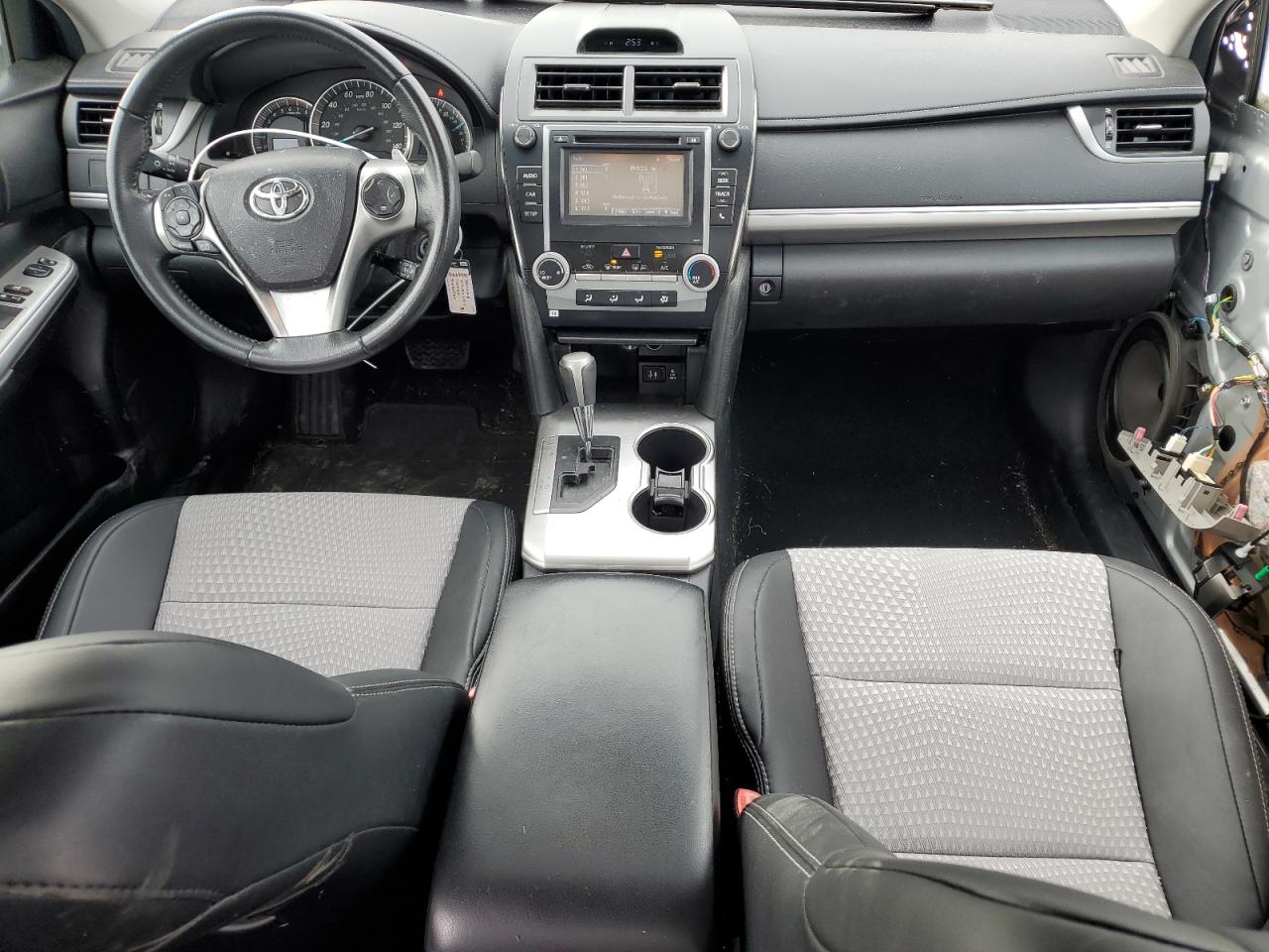 2014 Toyota Camry - Image 8