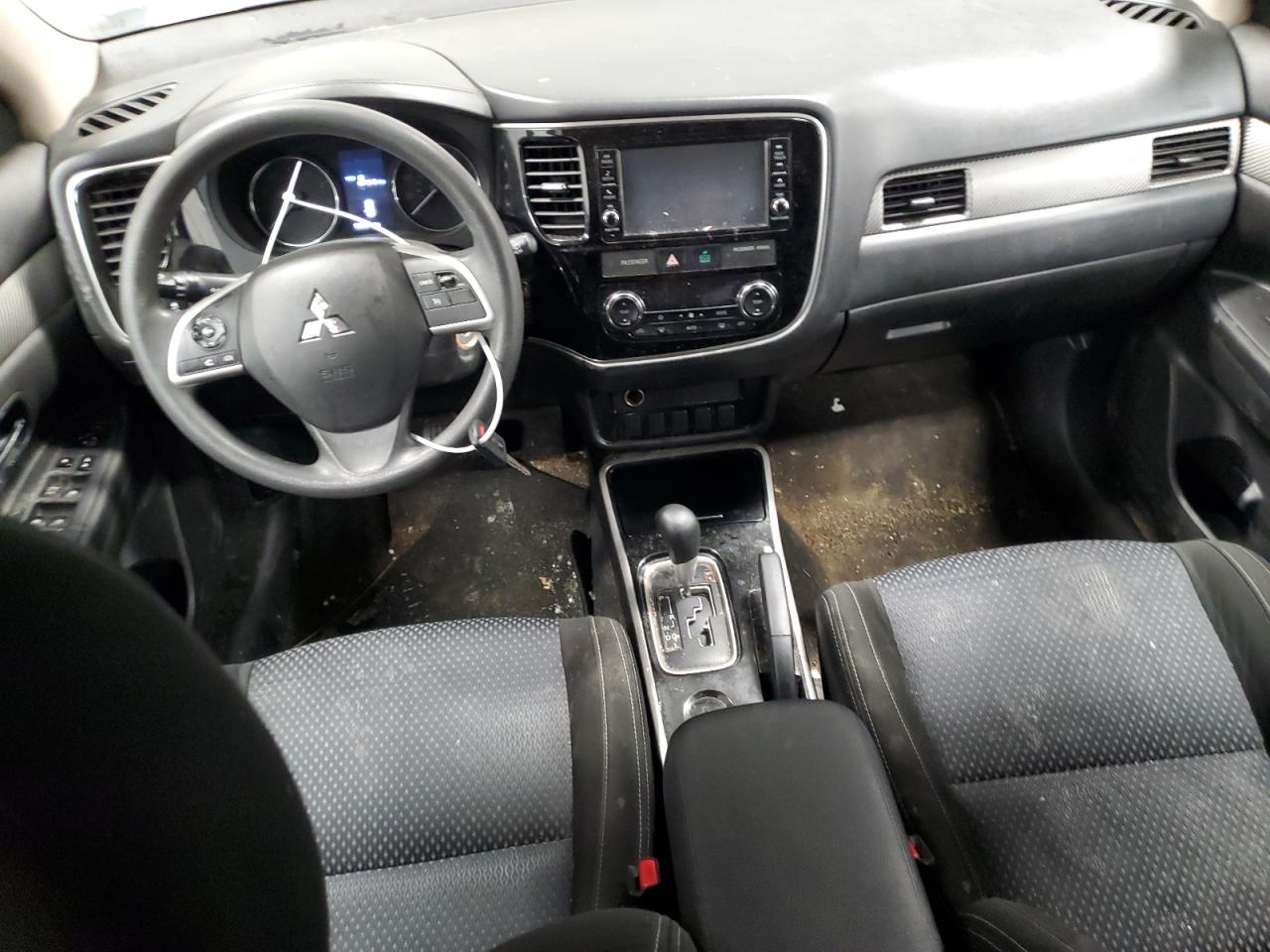 2018 Mitsubishi Outlander - Image 8