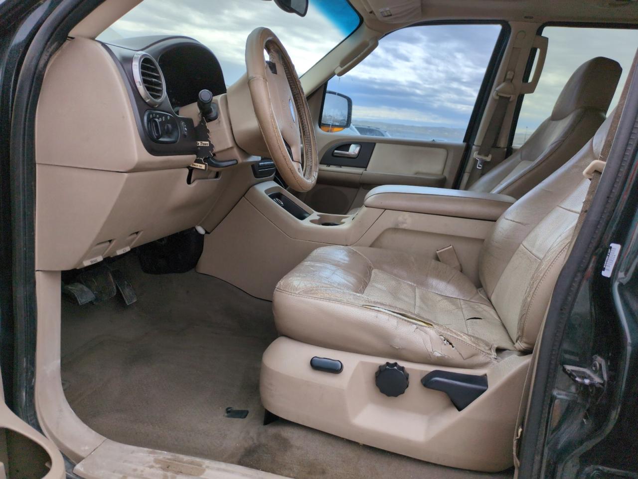 2004 Ford Expedition - Image 7