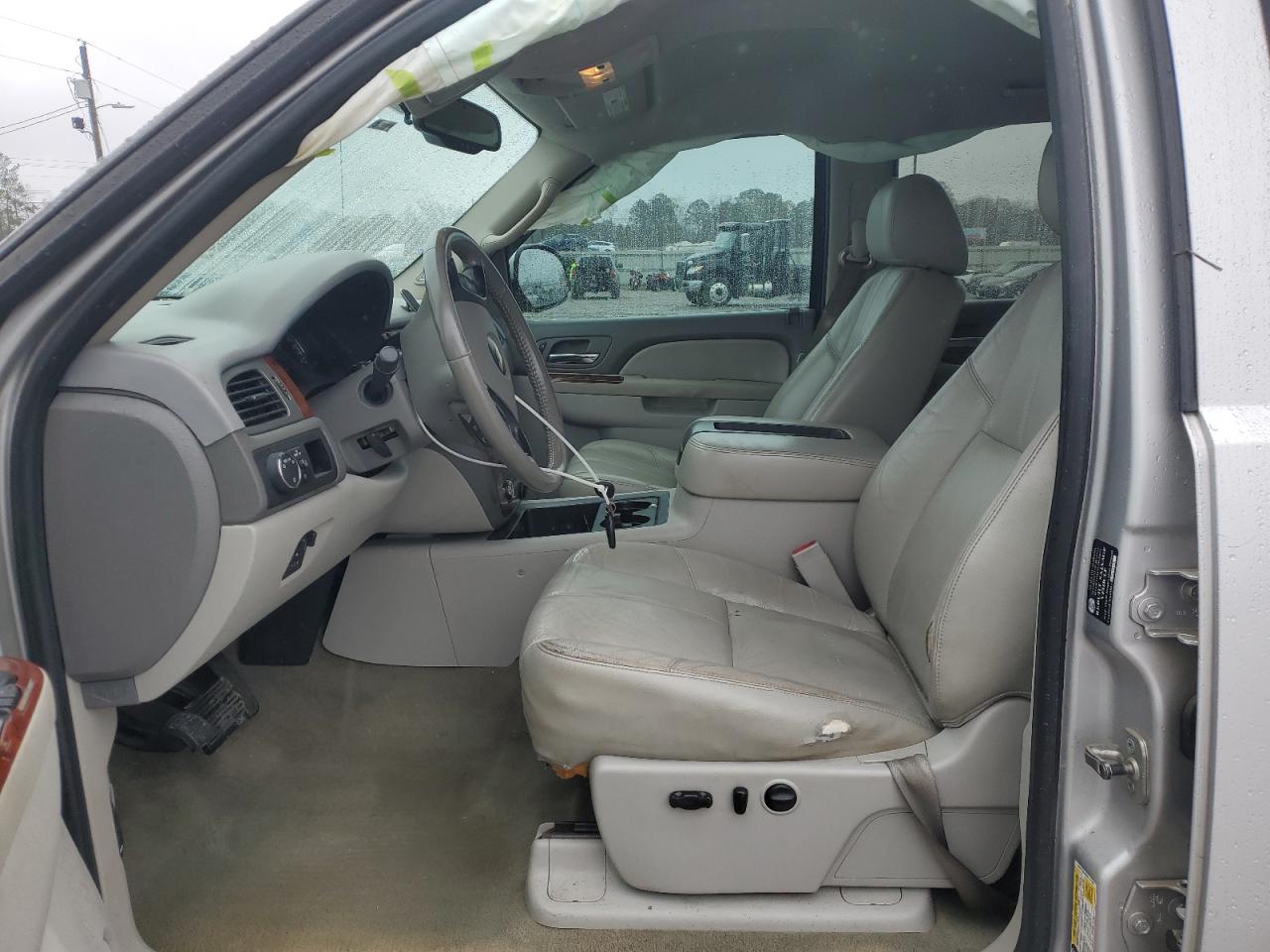 2011 Chevrolet Silverado - Image 7